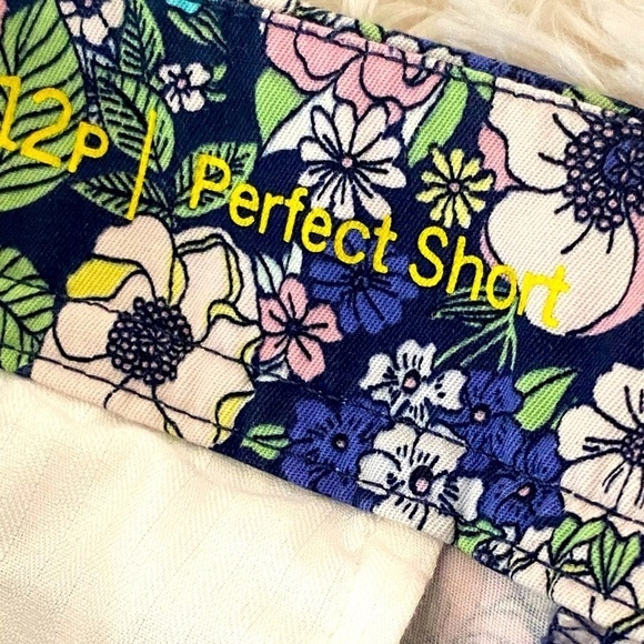 TALBOTS Floral Shorts “THE PERFECT SHORTS” 19” Length Women’s Size 12P Pockets - Picture 2 of 10
